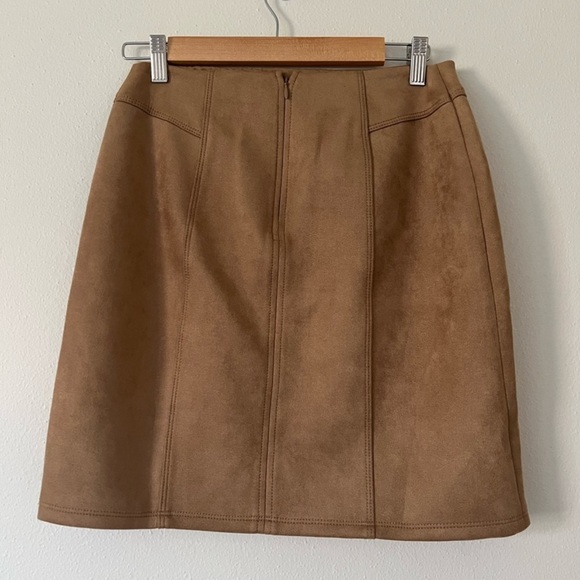 White House Black Market Tan Camel Ultra Sued Skirt - Picture 3 of 11